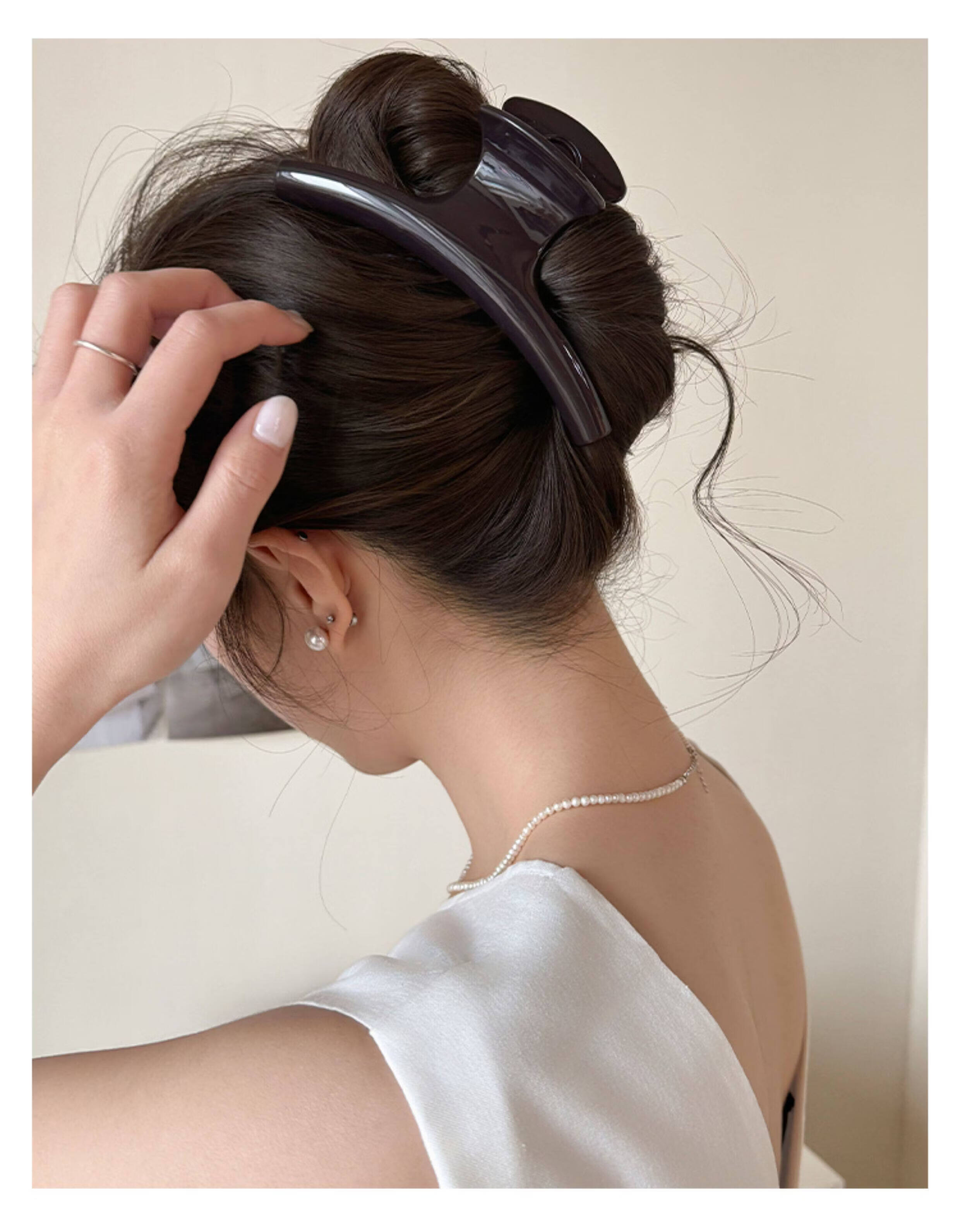 Dongyi Premium Wave Hair Claw Clip for Women 2026 New Large Shark Clip for Thick Hair Back Hair Clip 4