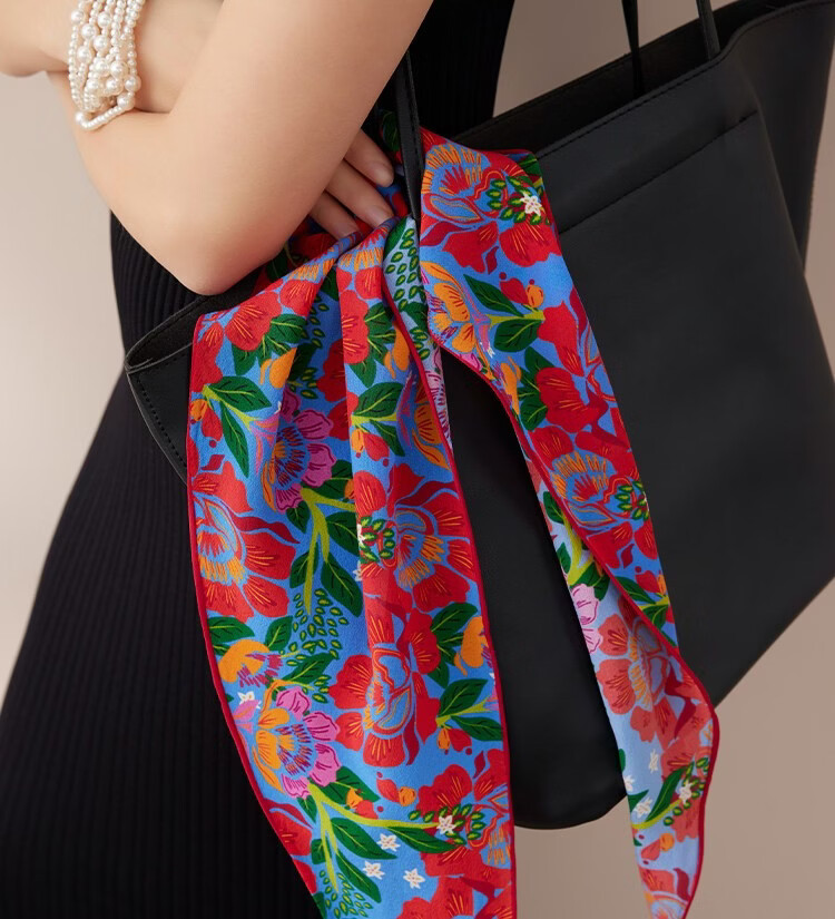 Lagur Rich Eternal 100% Mulberry Silk Original Illustration Scarf Triangle Silk Neck Scarf Gift for Mom Camellia Red 24