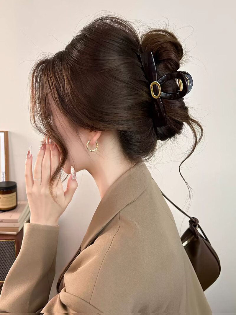 Idair Vintage Gold Label Hair Claw Clip Women High-End Shark Clip Hairpin 2026 New Premium Hair Accessory for Volume Enhancement 2