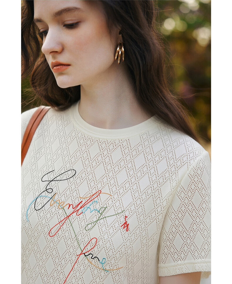 Olrain Summer New Round Neck Textured Hollow Jacquard Embroidered Short Sleeve Knit T-Shirt Women Off-White M 12