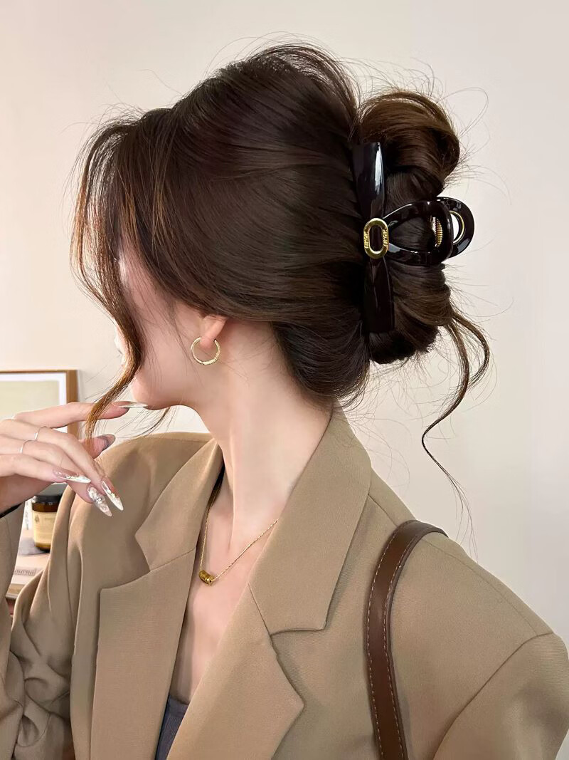 Idair Vintage Gold Label Hair Claw Clip Women High-End Shark Clip Hairpin 2026 New Premium Hair Accessory for Volume Enhancement 4