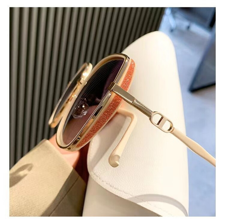 MT·MIT Fashion Korean Style Sunglasses Large Frame Sunshade Sunglasses for Women MT240352 Off-White with Gradient Gray Lenses 6