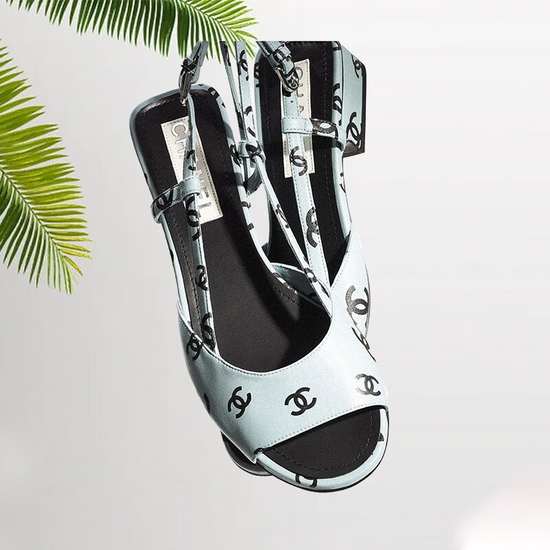 chanel香奈儿女鞋凉鞋羊皮品牌logo标志印花跟高3厘米日常休闲淡蓝色