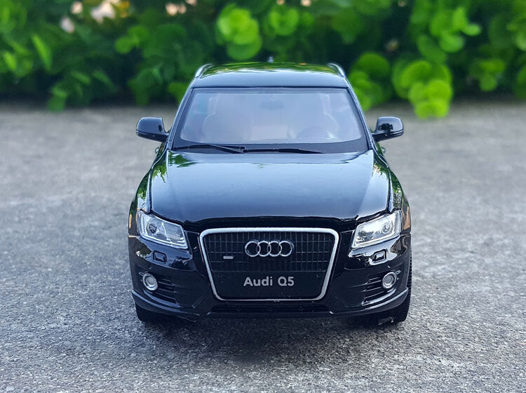 32奥迪q5合金汽车模型原厂仿真金属车模收藏摆件声光回力玩具车 黑色