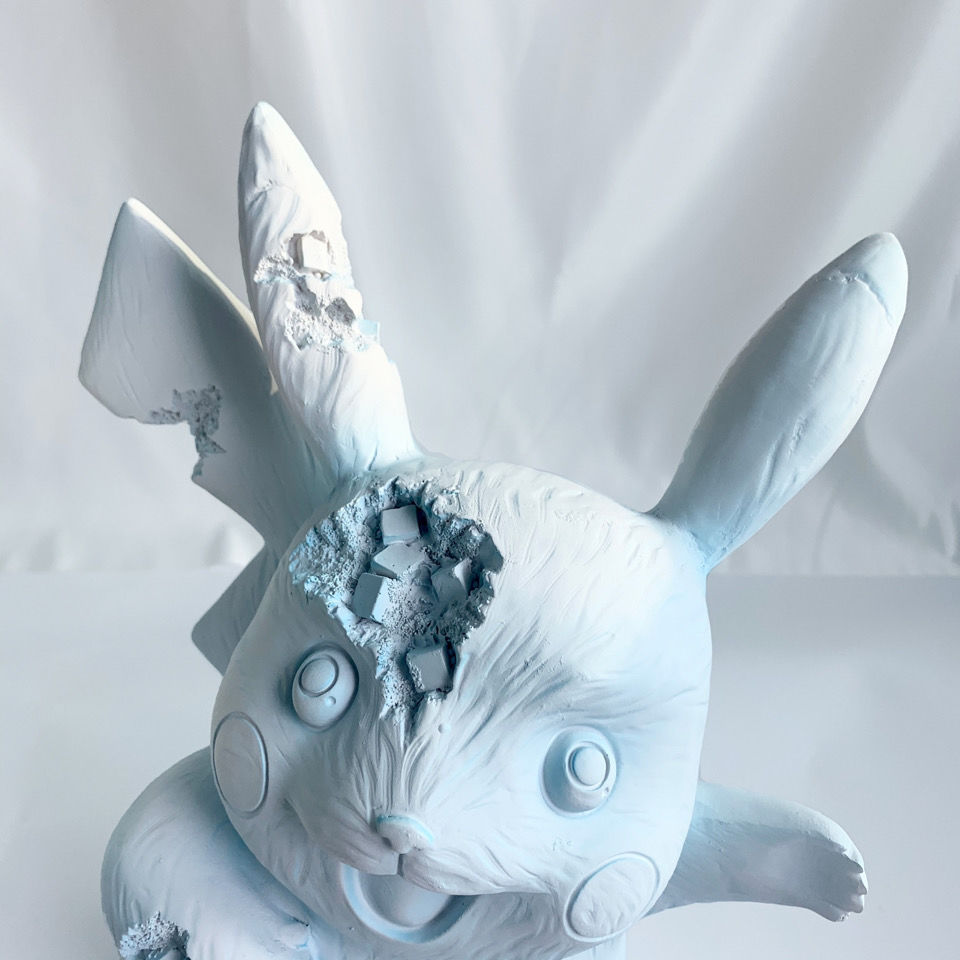 南啵丸 被侵蚀的皮卡丘danielarsham设计创意潮流公仔被腐蚀雕塑装饰