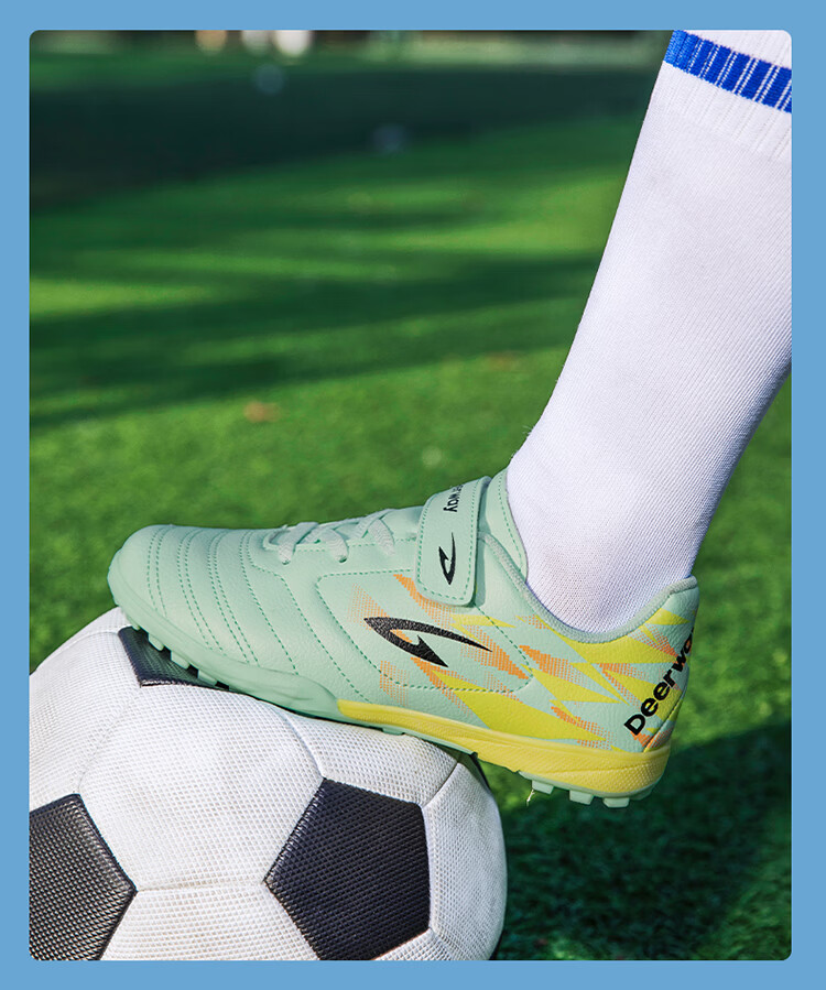 DEERWAY Kids Professional Soccer Shoes 6-12 Years Old TF Turf Cleats Summer Breathable Non-Slip Training Shoes Light Green Size 31 24