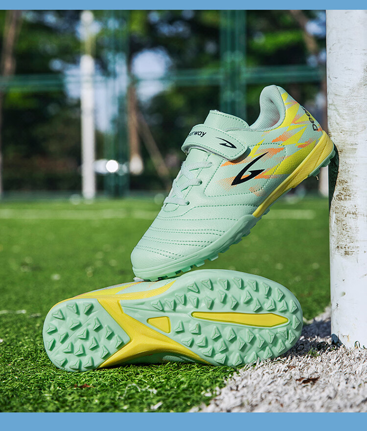 DEERWAY Kids Professional Soccer Shoes 6-12 Years Old TF Turf Cleats Summer Breathable Non-Slip Training Shoes Light Green Size 31 26
