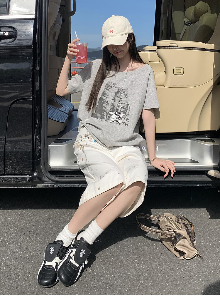 TonLion 2026 Summer New Off-Shoulder Design American Style Loose Slim Fit Short Sleeve T-Shirt for Women 8