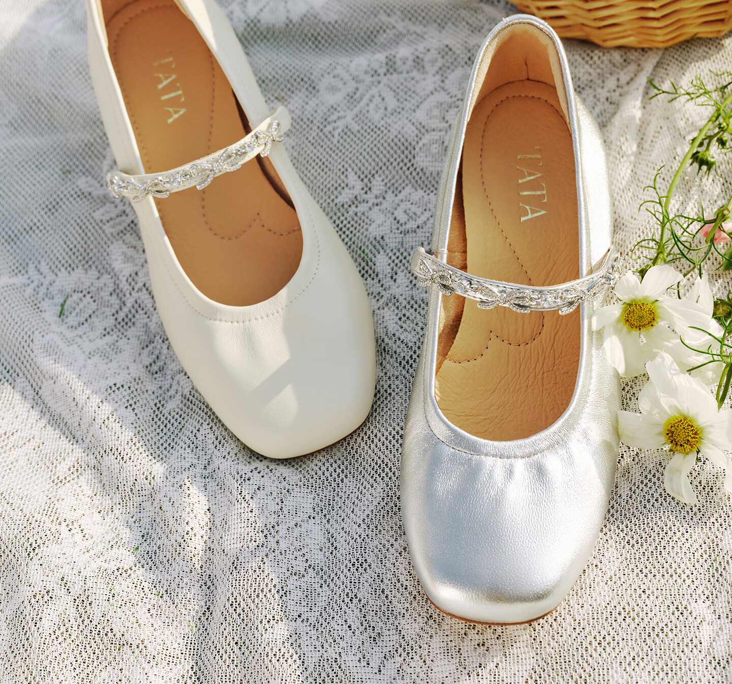 TATA Lu Yuxiao Sweetheart Retro Mary Jane Shoes Off-White Lambskin 4CM Heel Size 39 12