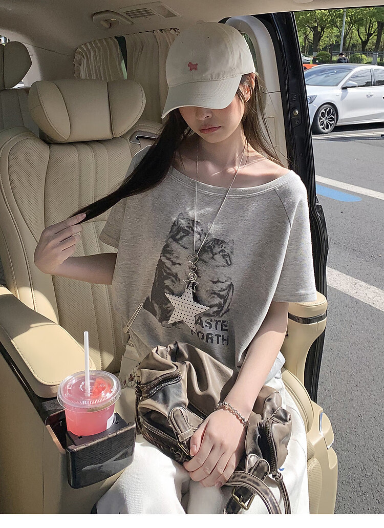 TonLion 2026 Summer New Off-Shoulder Design American Style Loose Slim Fit Short Sleeve T-Shirt for Women 11