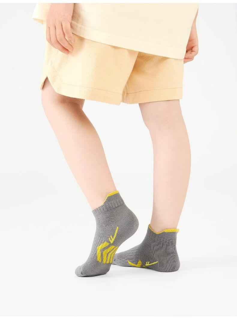 Warrior Kids Sports Socks Summer Thin Mesh Breathable No Fluorescent 10A Antibacterial Odor Resistant Heel Loop Non-Slip Ankle Socks 14
