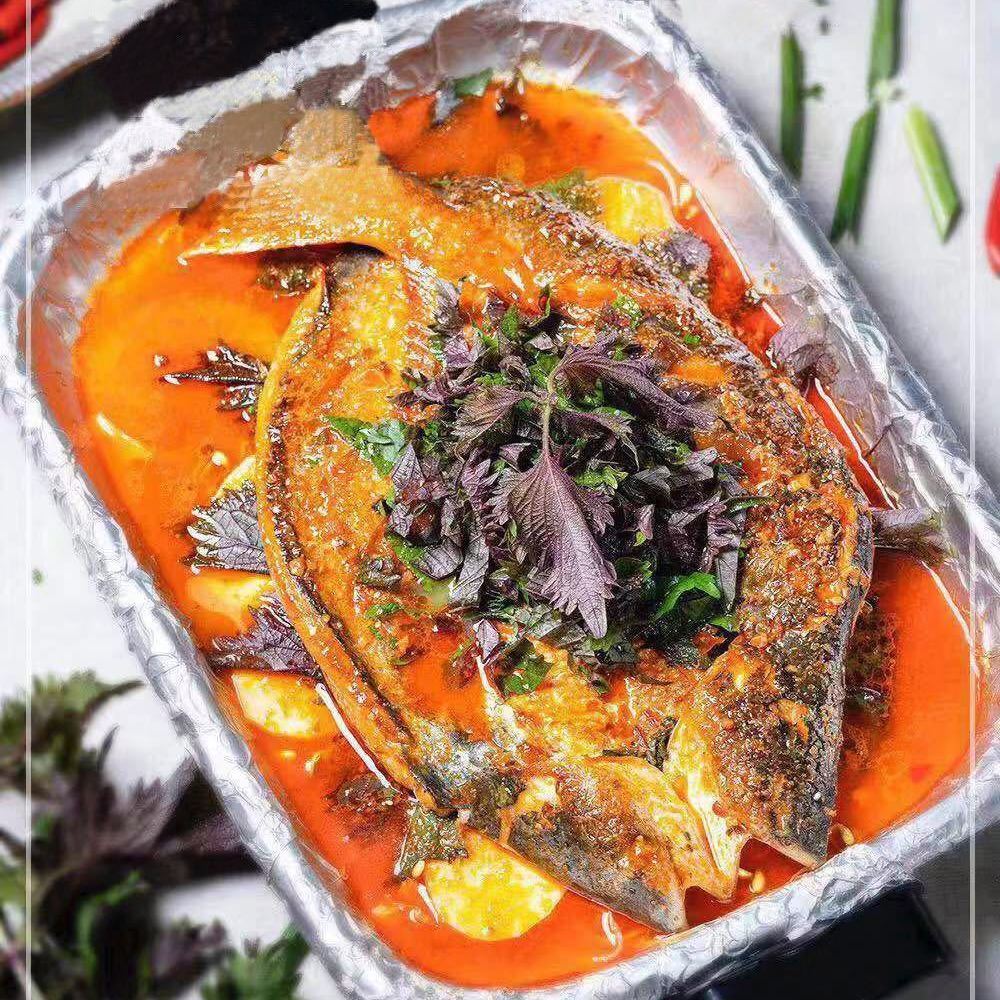 荣郁清江鱼批发斑点鮰鱼鲜活烤鱼半成品商用整箱纸包