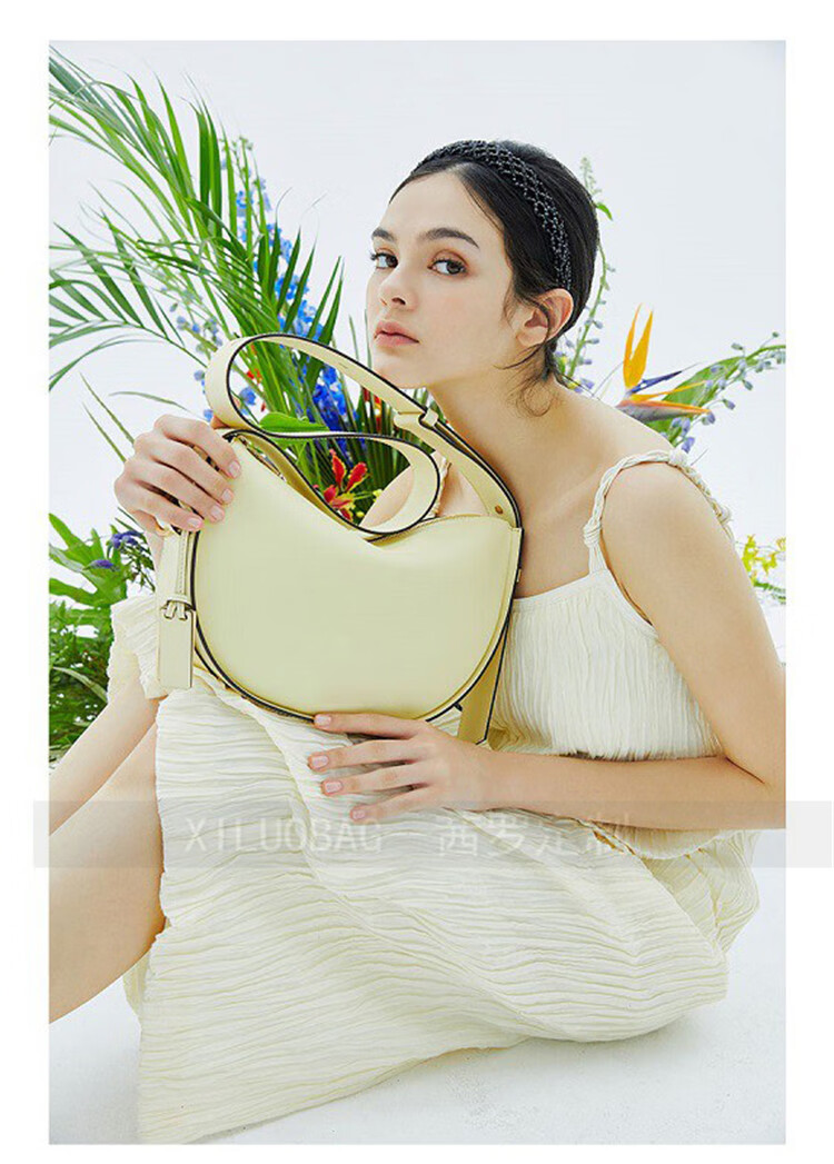 女神降临林周京同款女神降临文佳煐林周京半月形单肩包女2022新款时尚