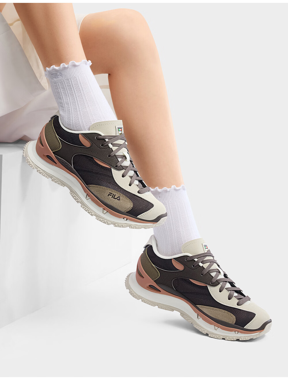 FILA KM3 Stackable Sneakers Women's Dad Shoes 2026 Autumn Thick Sole Casual Sports Shoes Yang Mi Edition 8