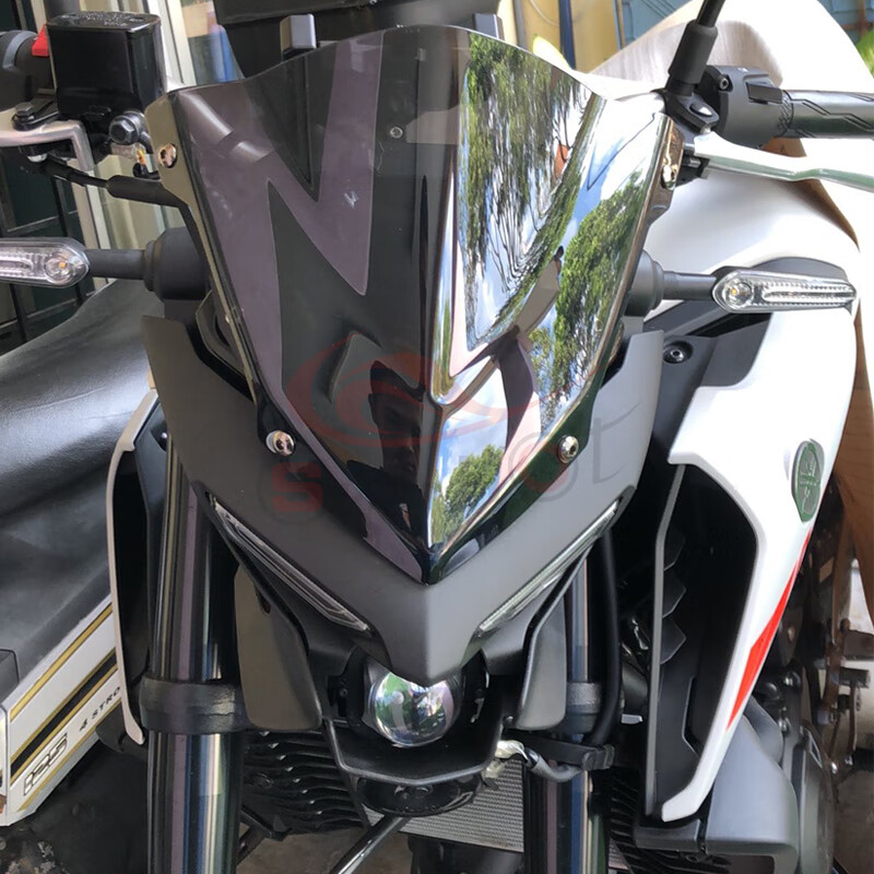 适用雅马哈mt09 mt07 mt03 mt25改装件前挡风玻璃风镜导流罩风挡 mt09