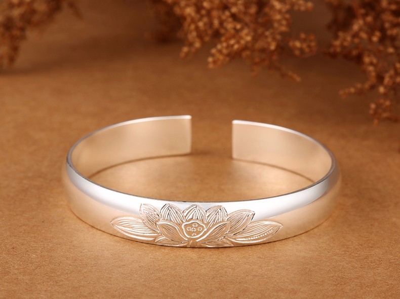 适用场景:生日,祝福,探望,商务,恋情,节日闭合方式:开口式图案造型