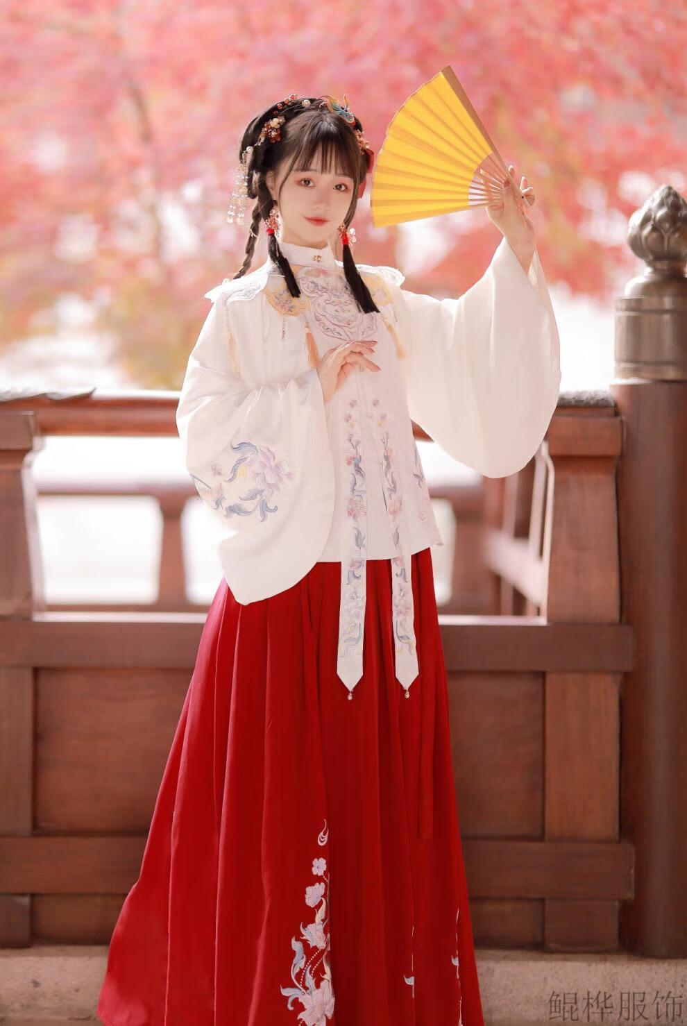 鲲桦明制汉服设计相思引汉服明制中国风刺绣斗篷云肩日常汉服套装