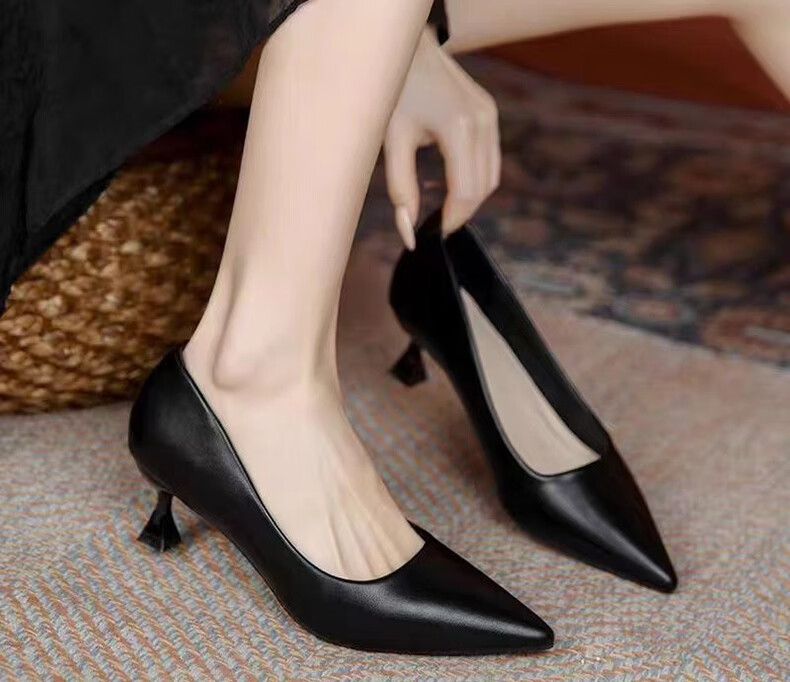 FOOTOPPO Women's Chunky Heel High Heels Interview Single Shoes Black Work Shoes for Flight Attendants Soft Sole Leather High Heels 10