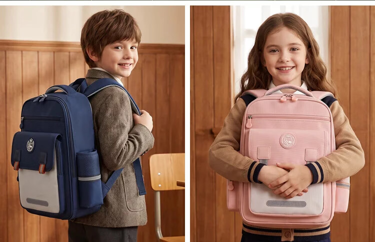 SNOOPY Elementary School Backpack for Boys, Spine-Protecting, Load-Reducing, Ultra-Lightweight, Large Capacity Shoulder Bag, Small Size in Pink 15