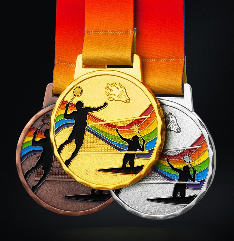 传臣羽毛球奖牌定做比赛奖牌挂牌制作金属通用奖章定制学校运动会银色