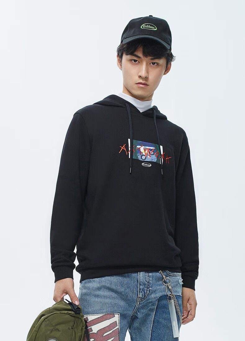 卡宾(cabbeen) 卡宾男装黑色连帽长袖卫衣街头涂鸦风宽松潮 煤黑色01
