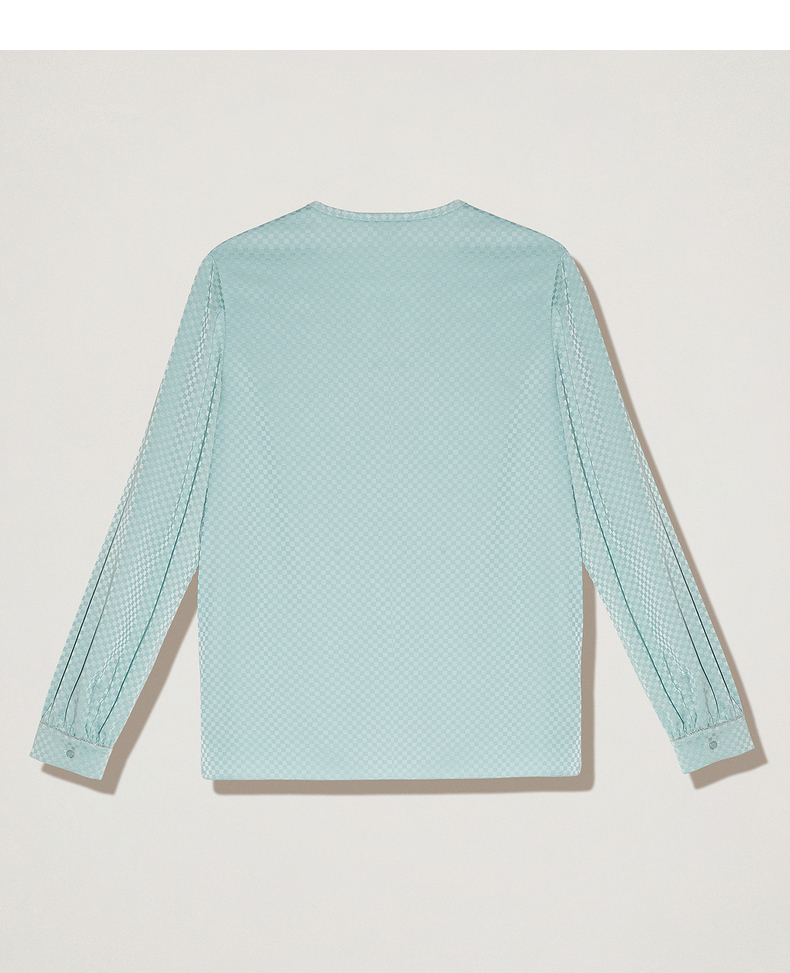 恩裳恩裳cover秋季2022新款潮流棋盘格暗提花缎面料舒适光泽感衬衫女