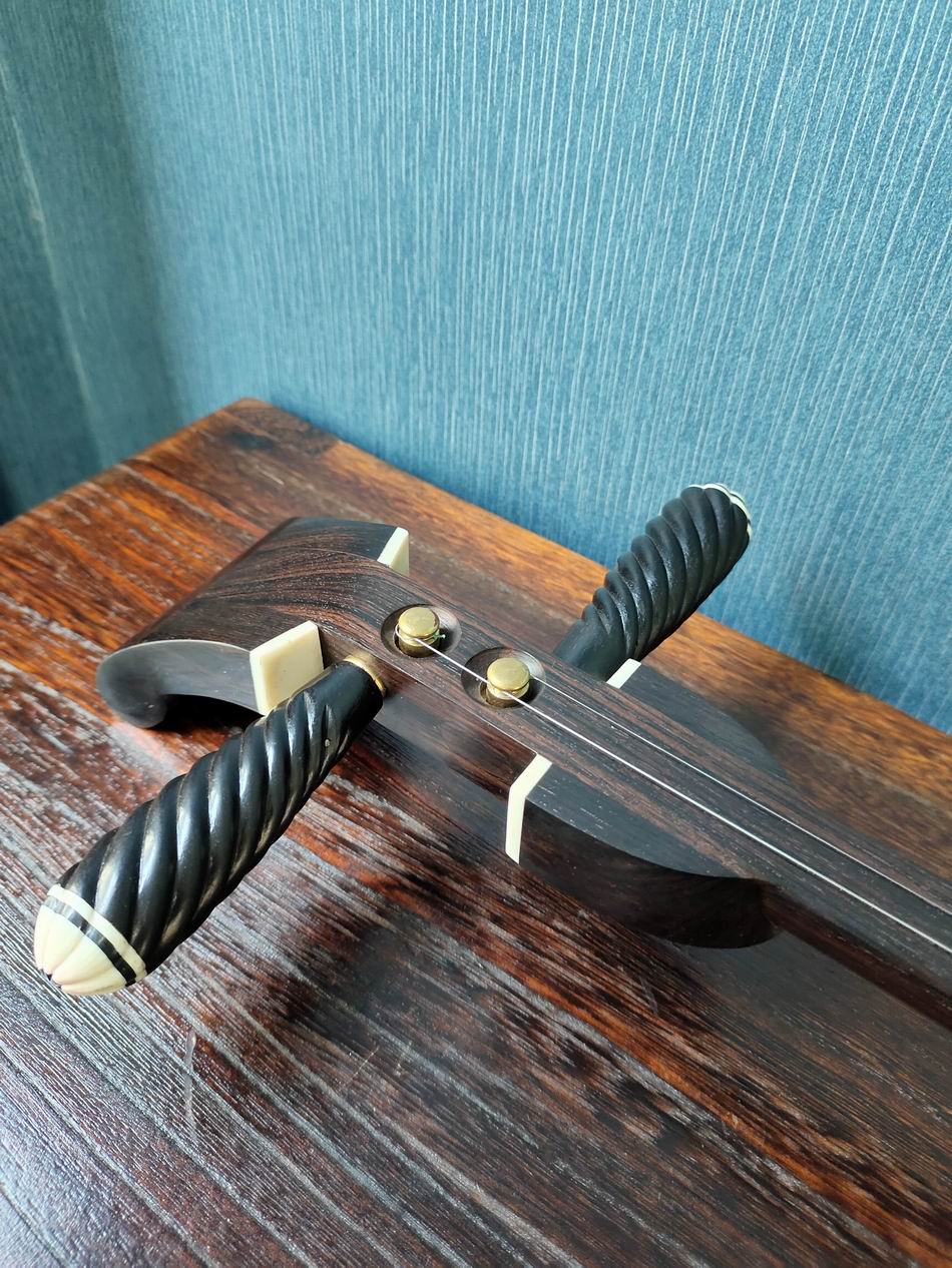 山东特产高档专业黑檀木坠琴花梨红木坠胡坠子高档琴盒黑檀木坠琴高档