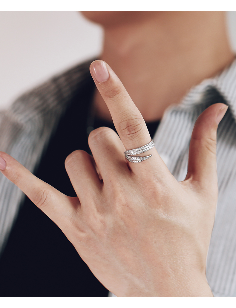 银戒指男潮欧美羽毛指环个性潮人食指戒手指装饰尾戒 《轻羽》戒指