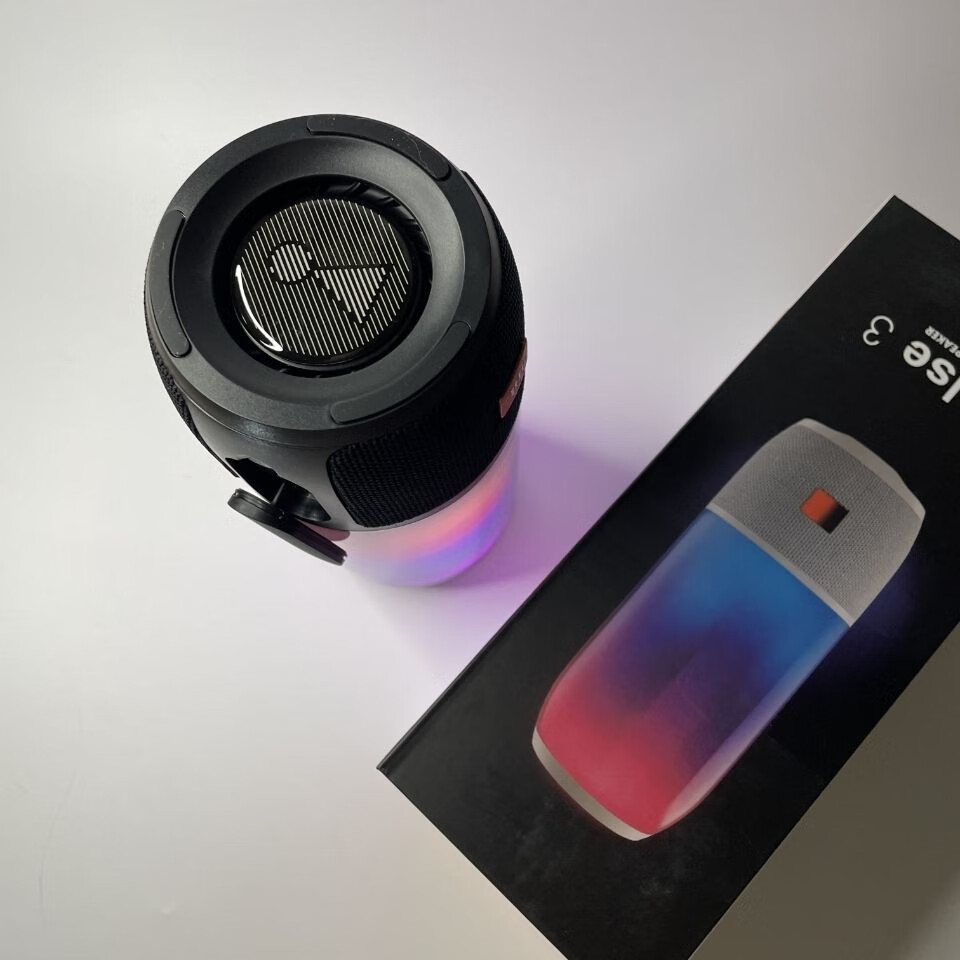 jblpulse3脉动三代蓝牙音响户外低音炮彩灯音箱双喇叭插卡大音量