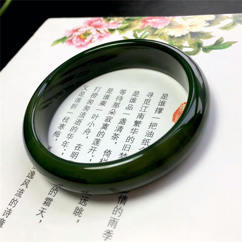 精雕玛瑙手镯祖母绿玛瑙玉手镯时尚女士手镯玉石玉镯送母亲礼物w