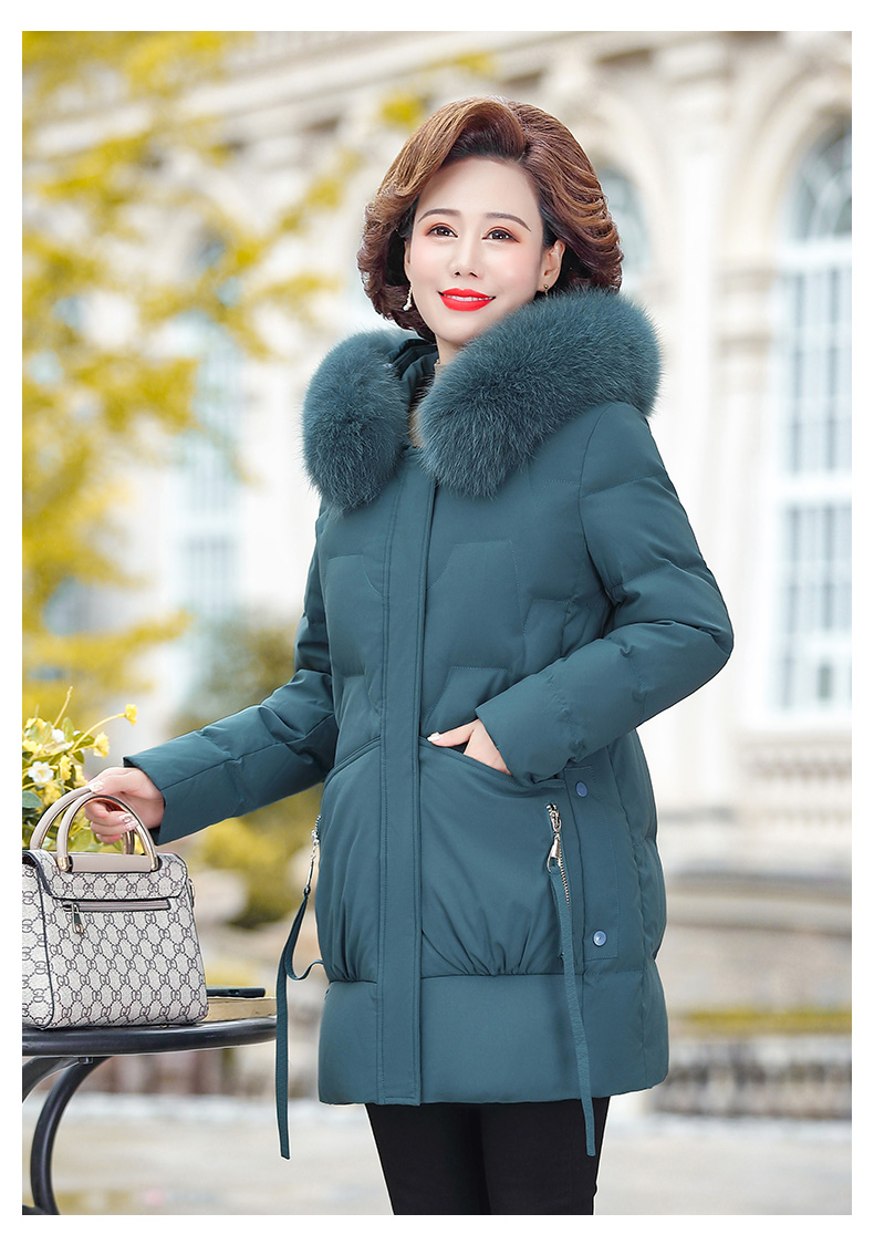 鸭鸭羽绒服女中年妈妈冬装2021新款中老年冬季外套中长款gf黑色5xl