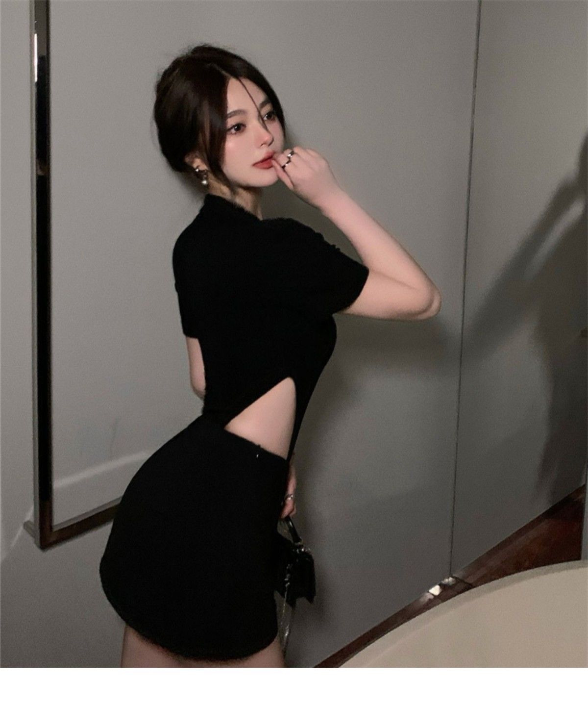 高叉连体衣勒住阴高叉连体上衣ins连裆三角镂空露腰短袖紧身辣妹性感