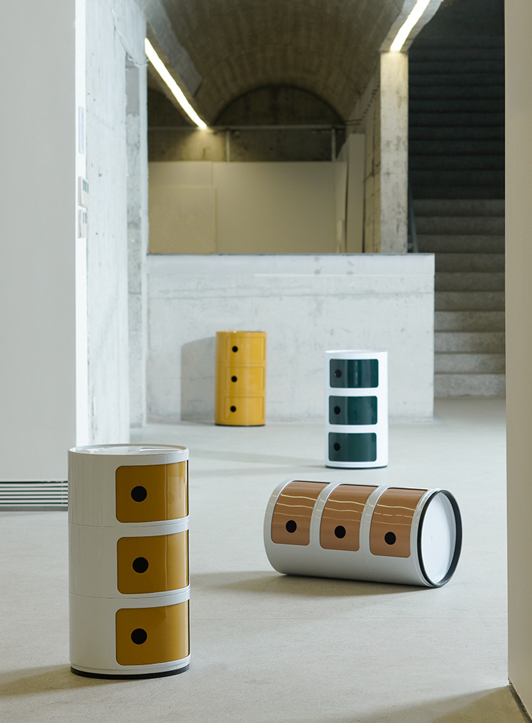 床头柜现代简约白色圆形创意小柜子迷你简易塑料边柜 白色柜体 黄色门