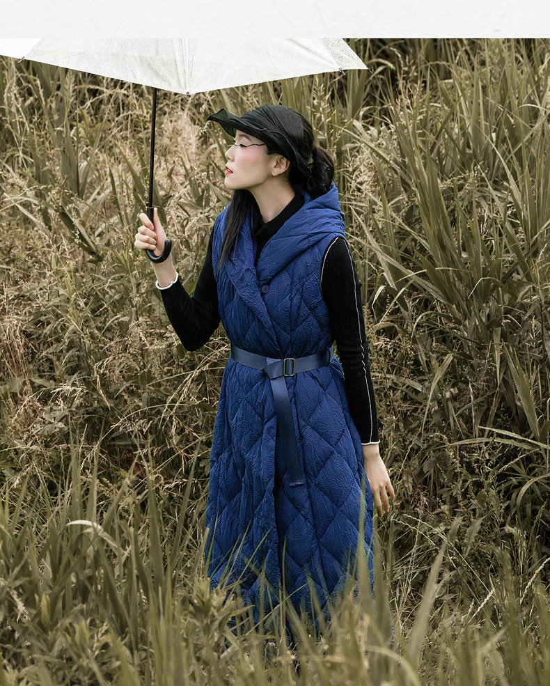 生活在左2021秋冬女装新品连帽长款马甲羽绒服下摆流苏配腰带藏青蓝s