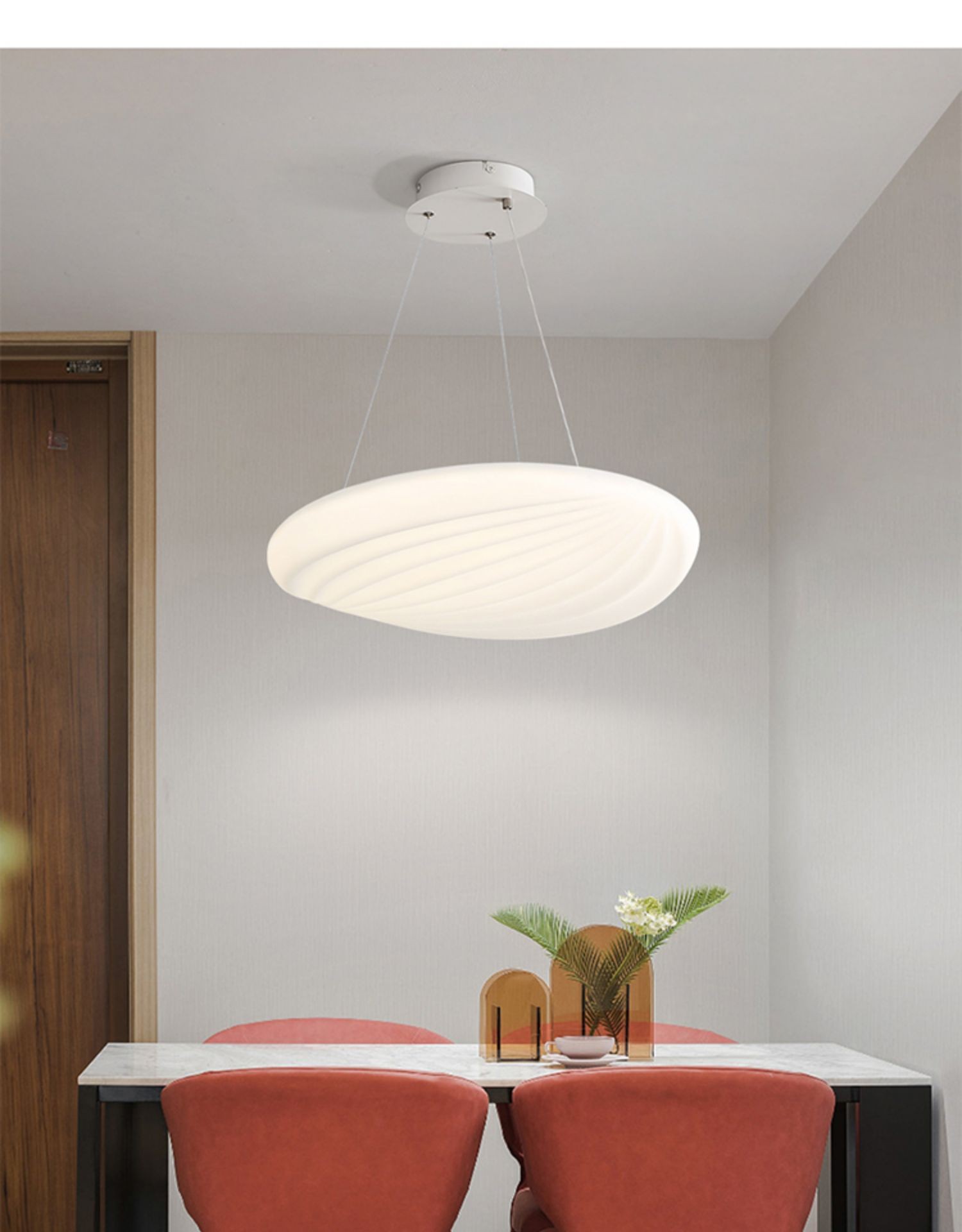 铂阑灯堡 杏仁吸顶灯北欧圆形滚塑主卧灯饰现代时尚极简设计家居卧室