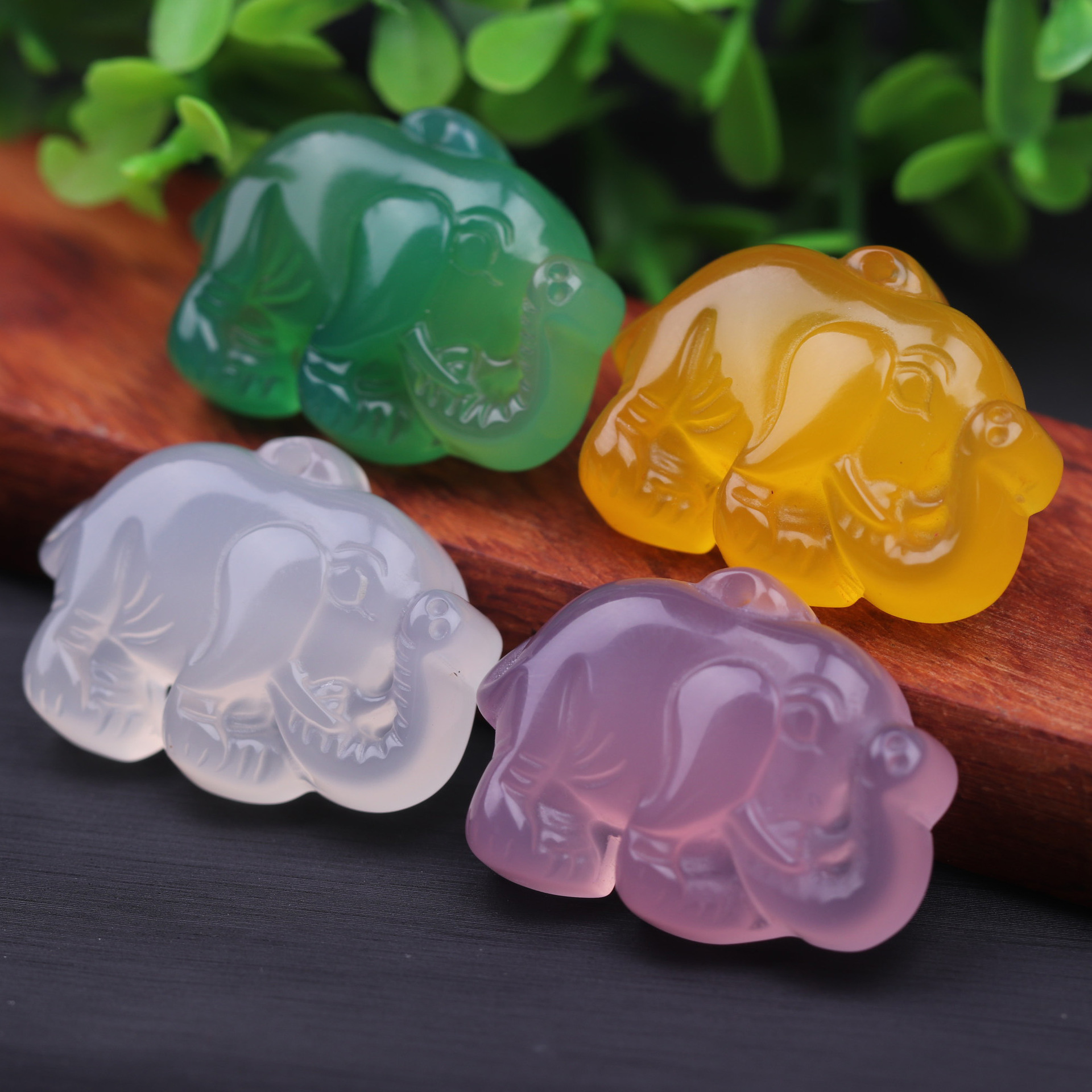 子檀 天然玉髓大象吊坠玛瑙玉石玉器小象挂件包罗成象挂坠wmr005 白色