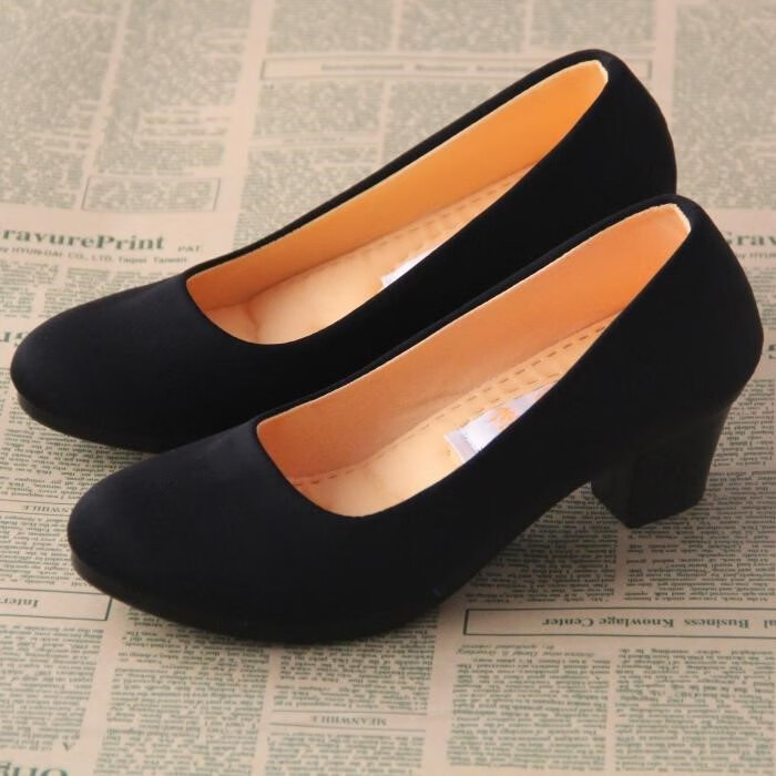 粗中跟黑色工作鞋酒店老北京布鞋女单春秋夏季防滑厚底坡跟高跟鞋