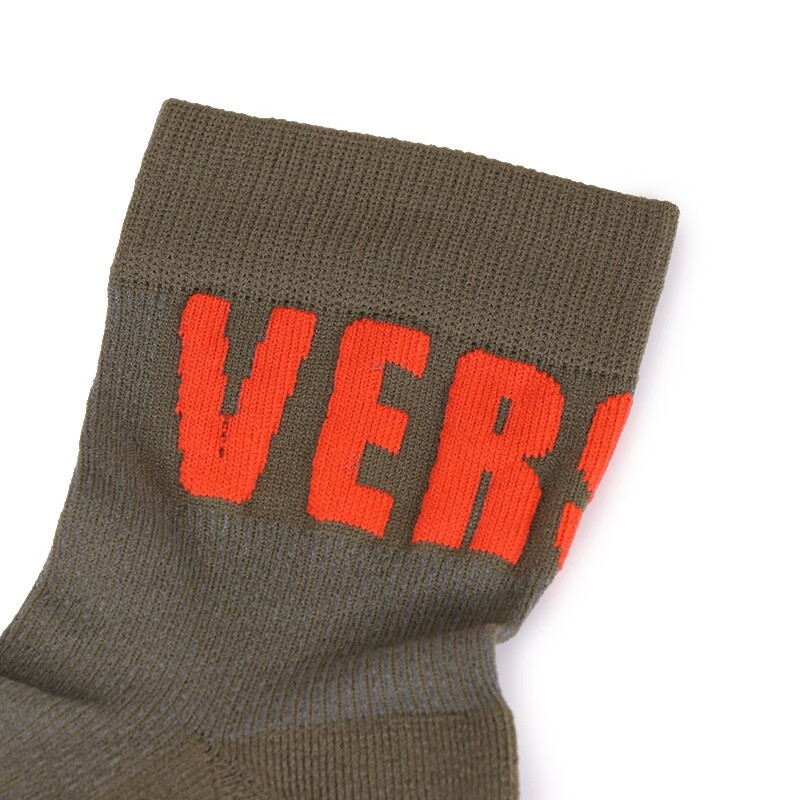 范思哲 versace袜子男士中筒袜军绿色聚酰胺纤维字母logo潮流中筒袜