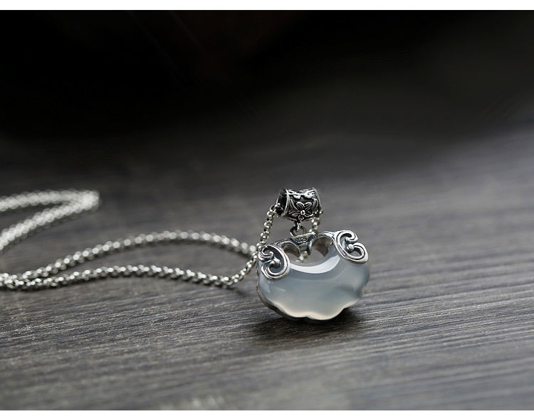 简约气质网红锁骨链女冷淡风轻奢小众设计 s925长命锁玉石项圈【图片