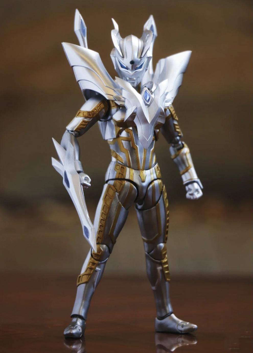 机动奥特曼手办 shf黄金赛罗奥特曼玩具闪耀形态儿童关节可动人偶模型