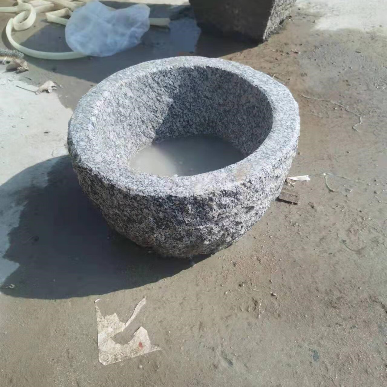 农村老石缸 农村老石臼捣米臼老石缸庭院老石器摆件圆石槽捣辣椒糍粑