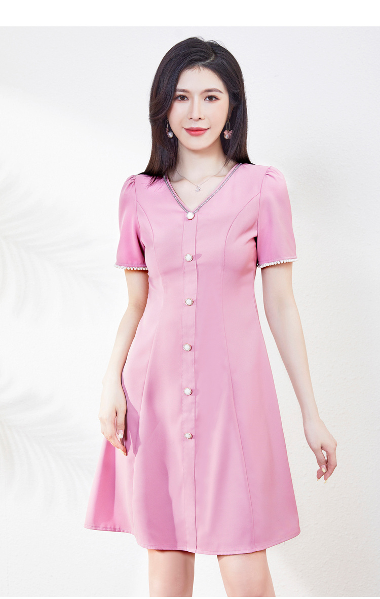 奢姿2022年夏装新款大码女装胖妹妹时尚气质小v领轻奢简约连衣裙 粉色