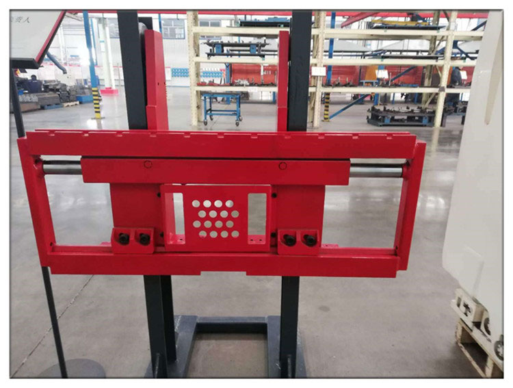 适用于叉车侧移器总成合力杭叉斗山台励福龙工3吨带侧移油缸叉车配件