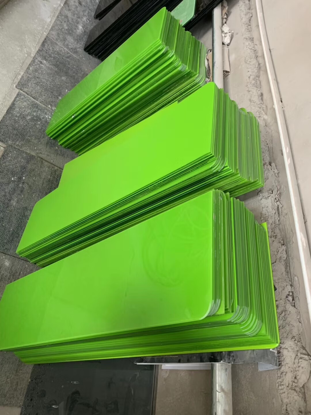 办公桌挡板屏风隔断 办公桌面屏风挡板桌子防掉落围挡铝合金防飞沫