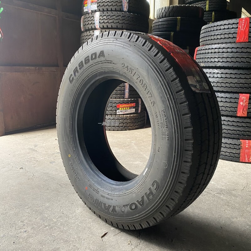 5 225全钢公交客车轮胎 275/70r22