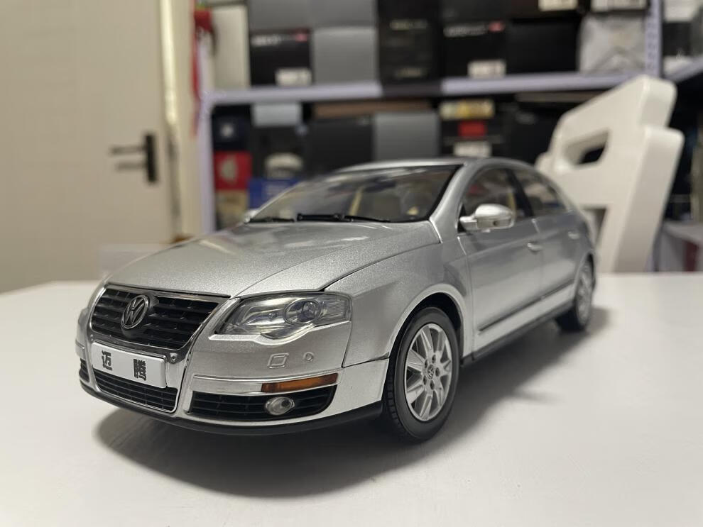 一汽大众迈腾车模原厂1:18magotanb62008老款合金汽车模型 银色 轿车