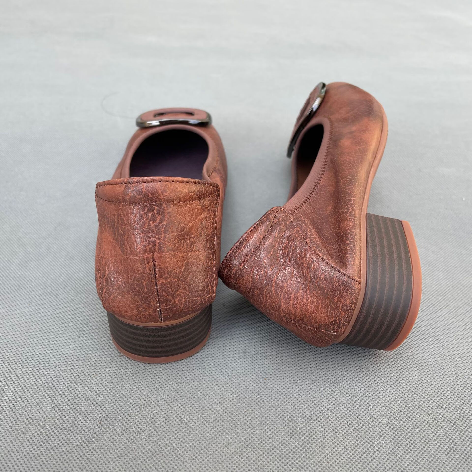 大码女鞋40-43宽胖脚特大低跟牛皮浅口女单鞋四季鞋 好穿 有4243大码