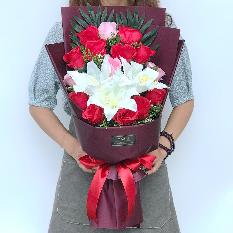 【抖音同款】毕业手捧花拍照假花道具交车年会仿真花束大颁奖情人节