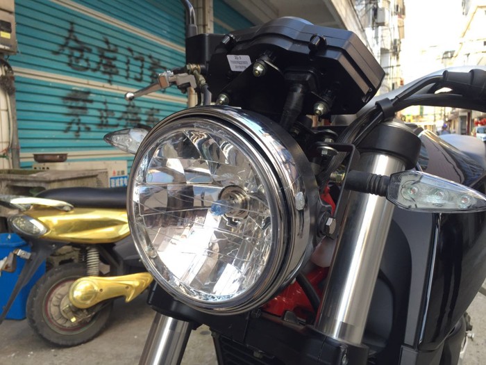 适用贝纳利黄龙600 502c大灯复古改装圆灯直接安装小黄龙300改装大灯