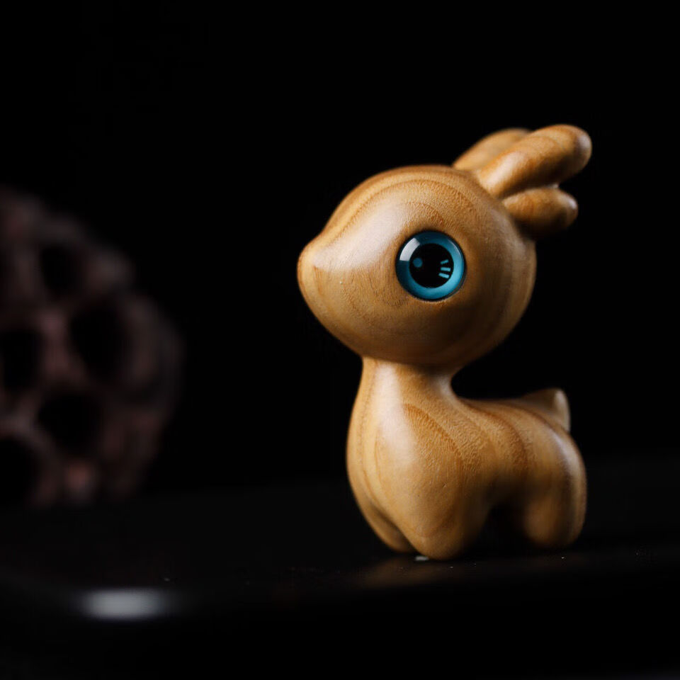 绿檀木小鹿实木雕刻手把件工艺品小摆件把玩挂件办公家居盘玩木 7*4.